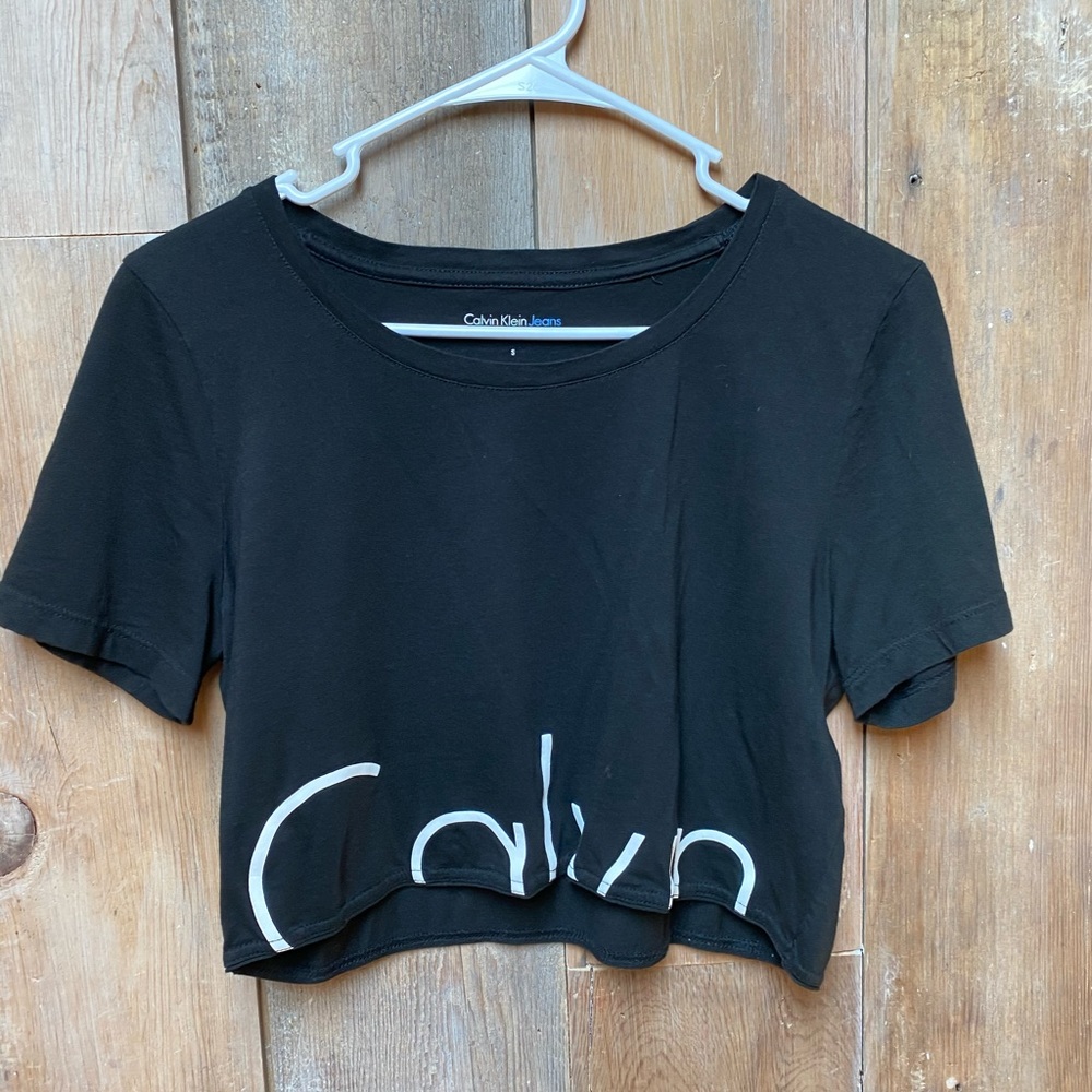 Calvin Klein Cropped Tee